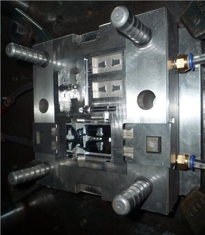 Anahtar Enjeksiyon Kalıbı